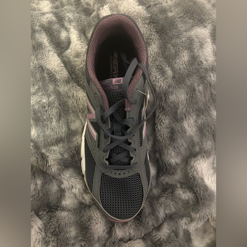 NWT New Balance Women’s 460s running shoe size 11D **right shoe only**